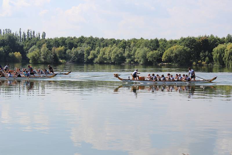 V letošním čtvrtém ročníku Kroměřížského draka závodily dvě desítky posádek z celé Moravy, a to hned v několika kategoriích.