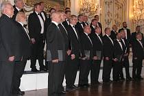 Ve Sněmovním sále kroměřížského Arcibiskupského zámku se v pátek 11. září 2009 konal koncert nejen pro seniory, na kterém se představilo Pěvecké sdružení Moravských učitelů