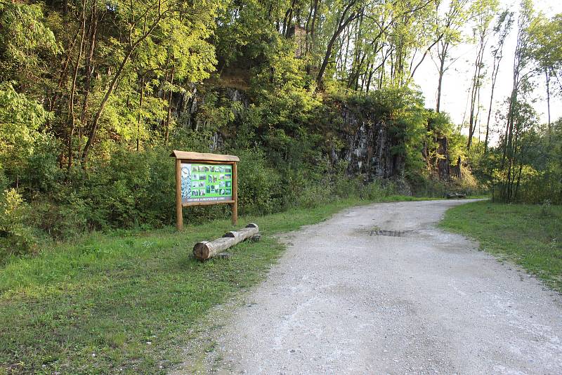 Kurovický lom nabízí návštěvníkům zábavně - naučný zážitek.