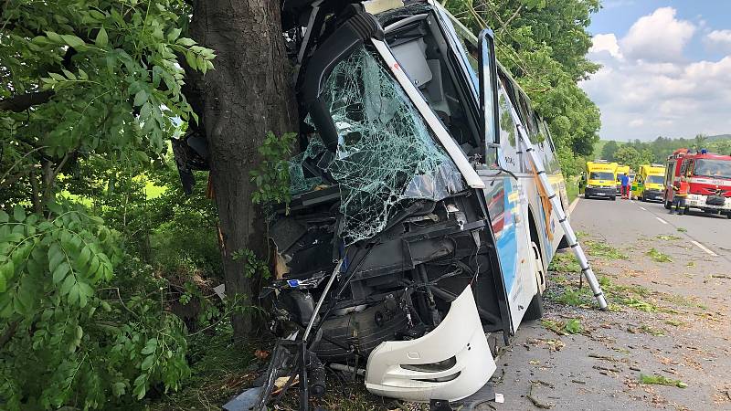 Nehoda autobusu u Střílek