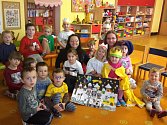 Dětem z mateřské školky v Kyselovicích zpestřila v pátek 6.1. den návštěva z Centra pro rodinu v Kroměříži, která jim představila tříkrálové tradice.