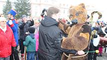 Druhá únorová sobota byla na Kroměřížsku ve znamení masopustu. Tradiční Masopustní jarmark nechyběl ani v Kroměříži, a to za doprovodu maškar, dechové hudby a regionálních specialit.