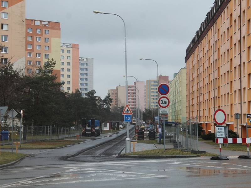 Spáčilova ulice v Kroměříži je kvůli rekonstrukci zcela uzavřena. Projet tudy nebude možné až do konce května.