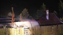 Na samotě u Hulína došlo k rozsáhlému požáru rodinného domu.
