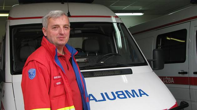 Miloš Janoušek pracuje jako vedoucí lékař na pozici primáře u Zdravotnické záchranné služby Kroměříž