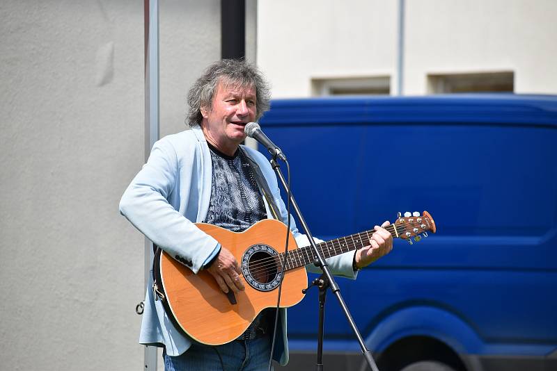 Koncert Standy Hložka v Domově pro osoby se zdravotním postižením Barborka v Kroměříži.