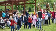 Koncert Standy Hložka v Domově pro osoby se zdravotním postižením Barborka v Kroměříži.