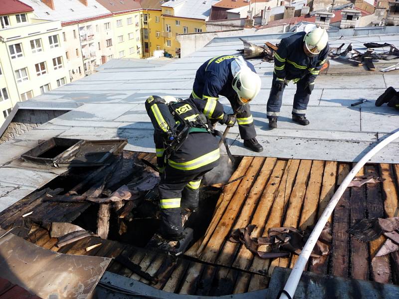 Náročný zásah ve ztížených podmínkách v Kroměříži 