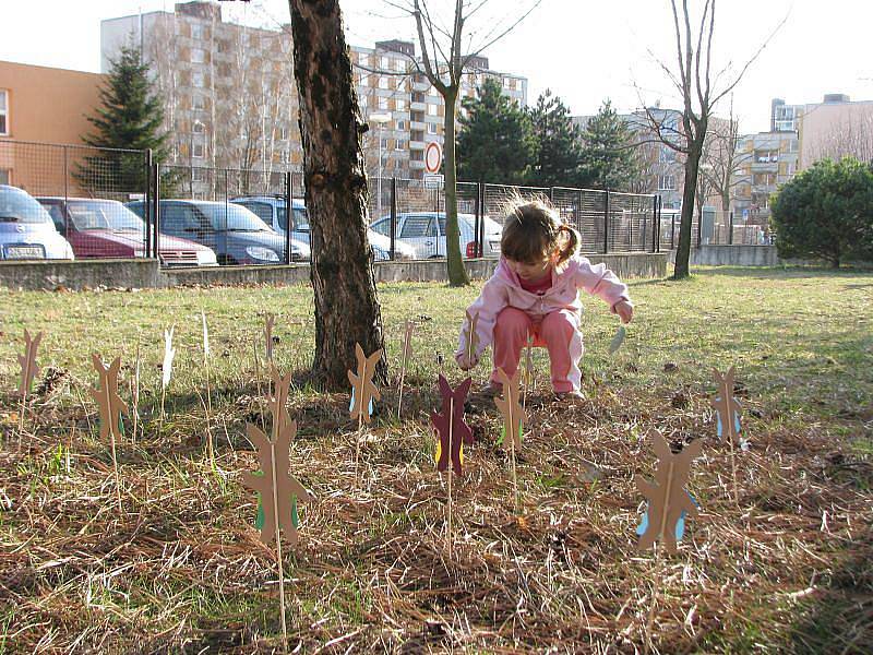 Kroměřížské Mateřské centrum Klubíčko Kroměříž připravilo pro děti ve středu 24. března 2010 hru Hledá se velikonoční zajíc.