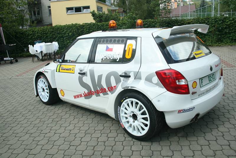 Prezentace prototypu Škody Fabie S2000 ve Zlíně. Vůz bude na Barum rally Zlín startovat co by předjezdec. Pilotovat jej bude Jan Kopecký.
