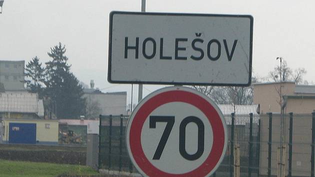 Na konci března 2011 byla změněno dopravní značení v Holešově.