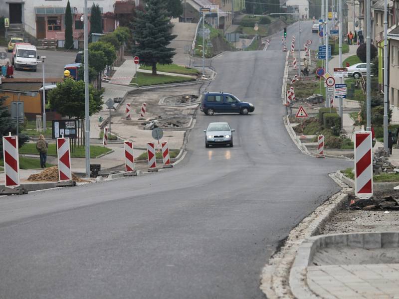 Opravená cesta ve Zdounkách už je průjezdná bez omezení.