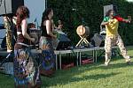 Africké bubny rozezvučely v sobotu odpoledne Květnou zahradu v Kroměříži. Africký den nabídl kromě exotiky také bohatým program.