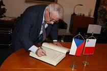 Hostem Maltských dnů, které se v Kroměříži konaly poslední březnový týden, byl i velvyslanec Maltské republiky v Česku Godfrey Pirotta.