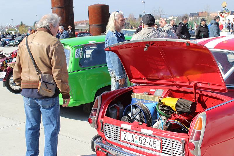 Auto moto burza a bleší trh na kroměřížském Výstavišti