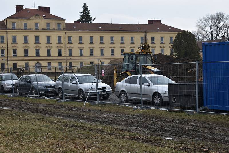 Výstavba parkovacího domu v Kroměříži, únor 2021