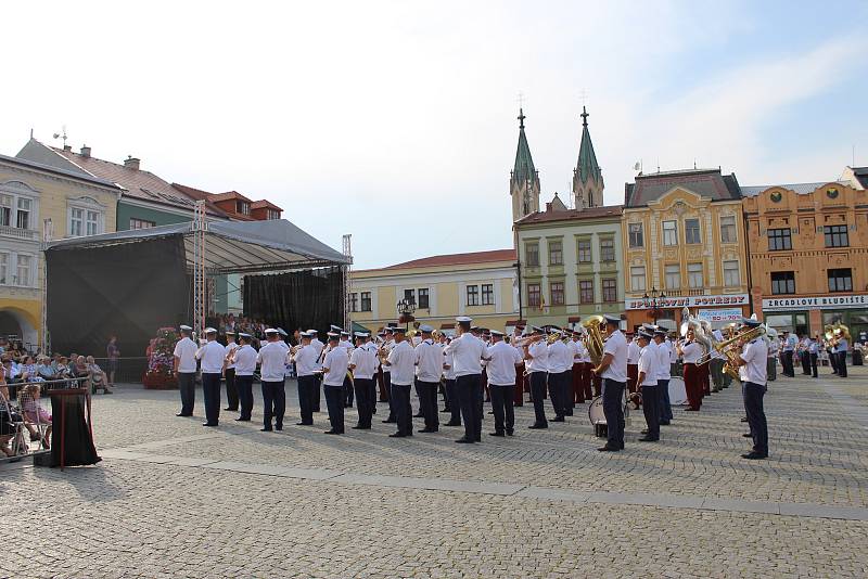 Mezinárodní festival vojenských hudeb na Velkém náměstí v Kroměříži 2019