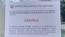 Nákaza koronavirem byla potvrzena i u jednoho zaměstnance Městského úřadu Bystřice pod Hostýnem.