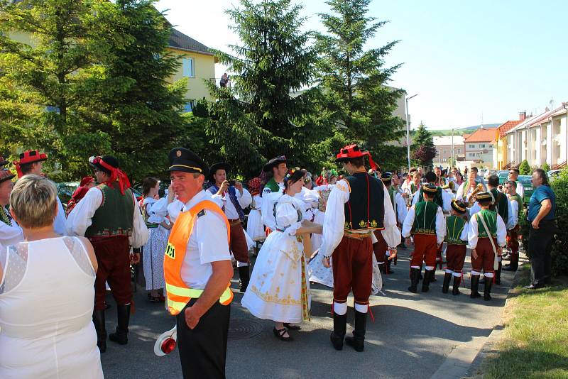 Hody ve Zdounkách u příležitosti slavnosti Nejsvětější trojice.