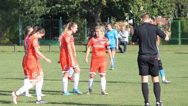 Moravskoslezská fotbalová divize žen Držovice - Holešovské holky