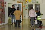 Také na Kroměřížsku začaly v pátek 20. října volby do Poslanecké sněmovny. Na snímku trojice volebních místností na Základní škole Zachar v Kroměříži.