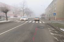 K dopravní nehodě, při níž srazil jednatřicetiletý řidič přecházející ženu, došlo na Masarykově ulici v Holešově.