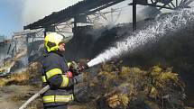 Požár haly v Koryčanech, 6. července 2021