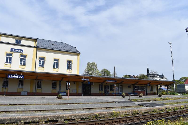 Holešovské vlakové nádraží, květen 2021.