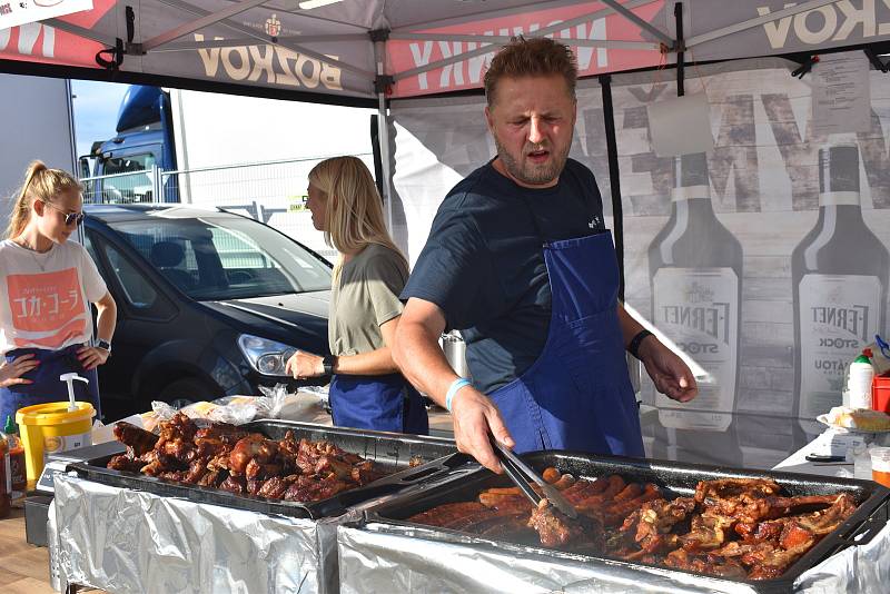 První ročník Music TON festivalu v Holešově. Pátek, 9. 7. 2021.