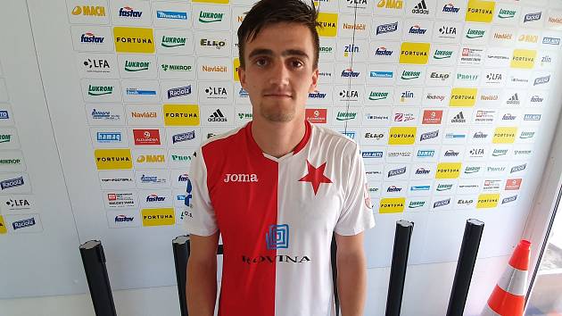 Fotbalový talent Denis Plecitý na začátku března přestoupil z Viktorie Plzeň do třetiligové Kroměříže.
