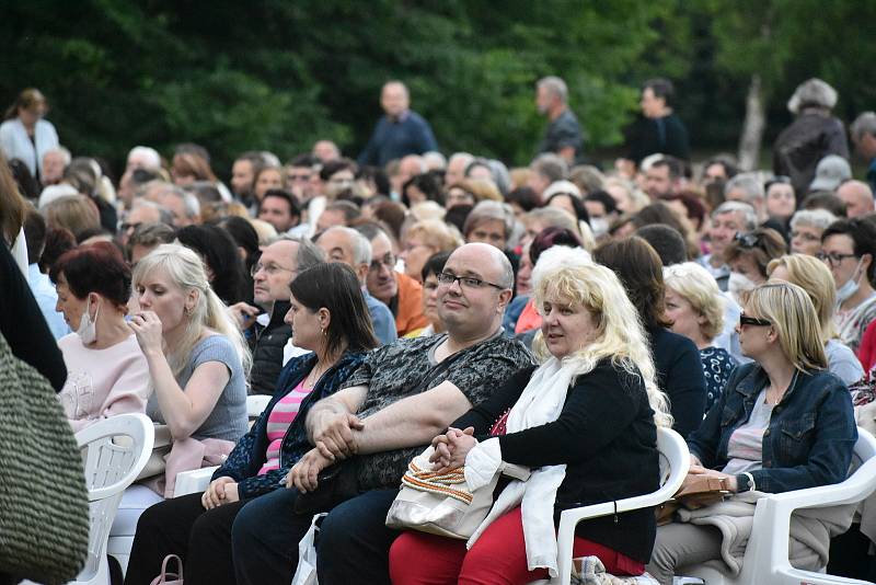 Muzikál Noc na Karlštejně v Podzámecká zahradě v Kroměříži, 12. 6. 2021