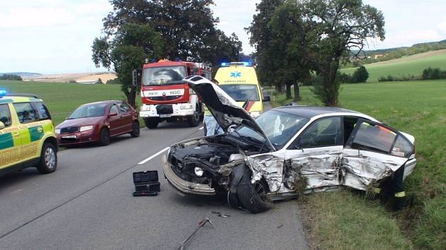 Dopravní nehoda u Roštína.