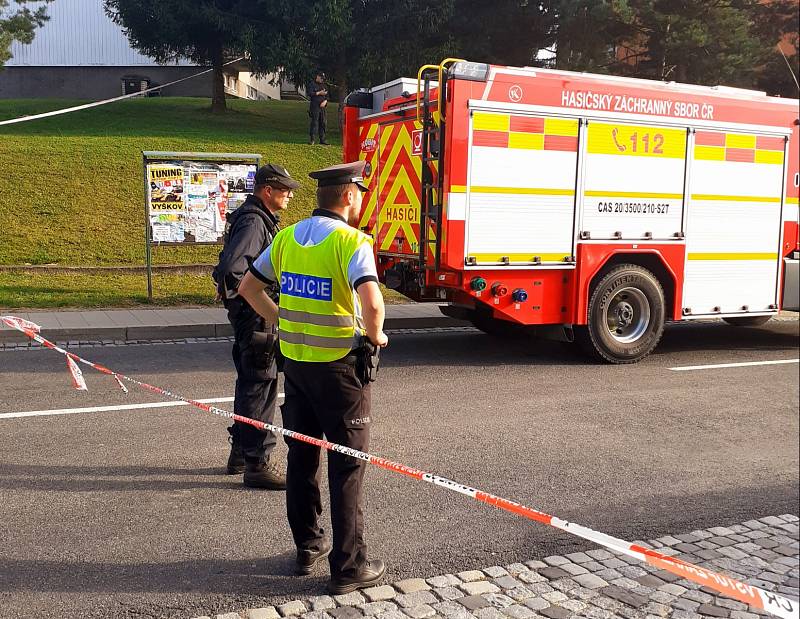 Na Kroměřížsku explodoval při zásahu hasičů dům. Dva mrtví, několik zraněných