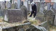 353. výročí úmrtí rabína Šácha na židovském hřbitově v Holešově.