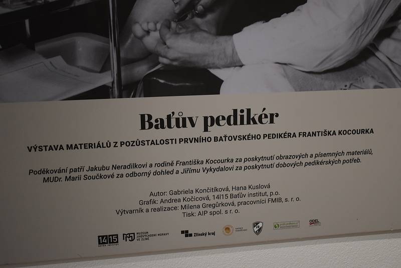 V galerii Informačního centra v Hulíně je až do konce března k vidění výstava Baťův pedikér. Leden 2022
