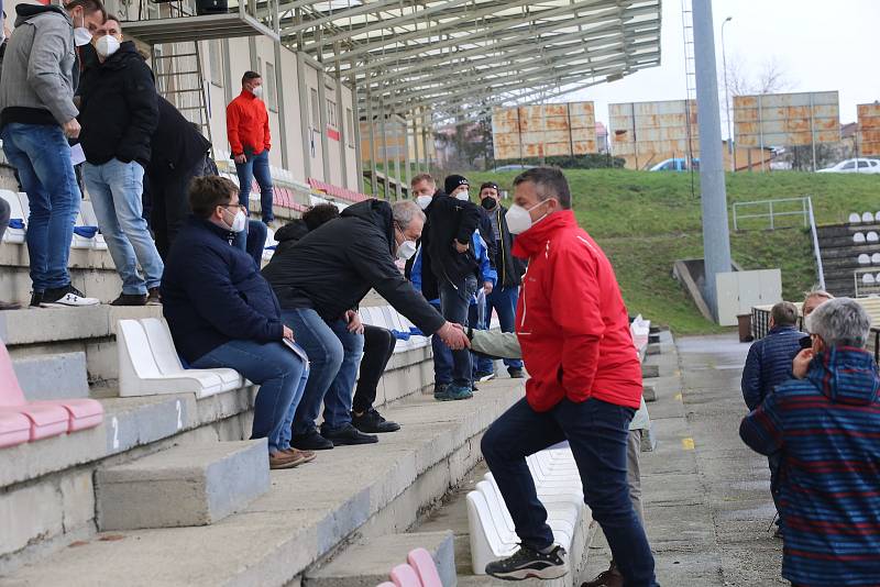 Velkému zájmu se těšila úterní volba nového vedení Okresního fotbalového svazu v Kroměříži. Z 54 klubů s právem volby dorazilo 45.