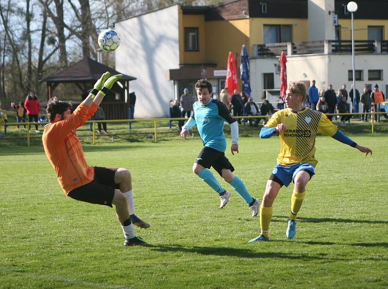 Duel rezerv v rámci 16. kola okresního přeboru OFS Kroměříž skončil ve Kvasicích nečekaně jasným vítězstvím domácích nad Skašticemi 7:0.