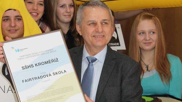 Střední škola hotelová a služeb získala jako první v Kroměříži titul fairtradové školy.