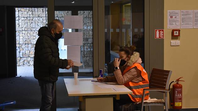 Velkokapacitní očkovací centrum na Kroměřížském výstavišti.