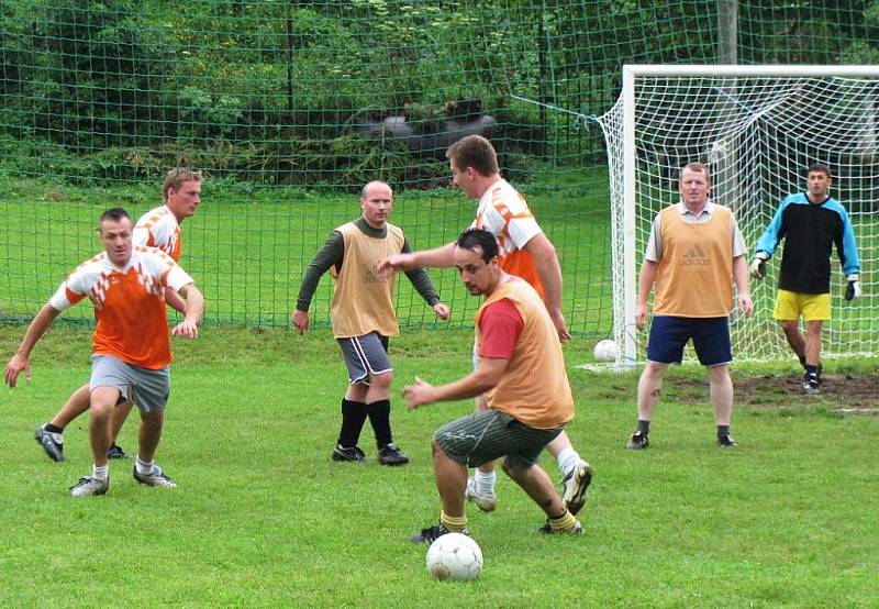 V sobotu 13. srpna 2011 se na hřišti ve Slížanech konal desátý ročník memoriálu Jiřího Navrátila v malé kopané.