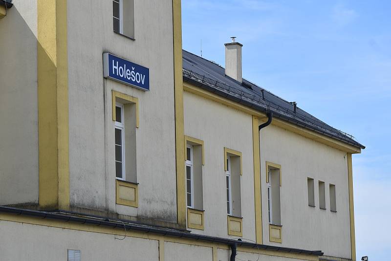 Holešovské vlakové nádraží, květen 2021.