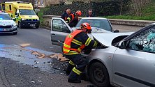 Nehoda dvou aut v Nětčicích na Kroměřížsku si vyžádala tři zraněné osoby.