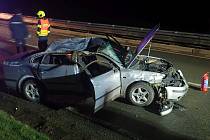 Noční havárie auta u Koryčan si vyžádala zraněné, 1. 4. 2023.