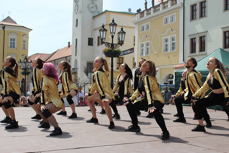 16. ročník Dne tance na Velkém náměstí v Kroměříži 15. června 2019
