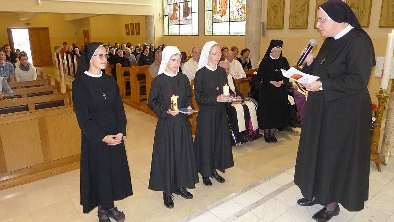 Řádové sestry v klášteře v Kroměříži