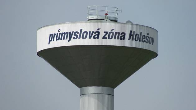 Ve Strategické průmyslové zóně Holešov má k 24. 4. 2013 zatím vlastní závod pouze jediná firma.