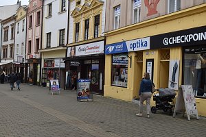 Obchody v centru Kroměříže.