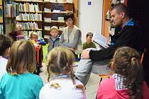 Pohádkové čtení pořádá už od úterka holešovská knihovna v rámci akce nazvané Týden knihoven: autor pro děti a mládež Jan Sviták tam ze svých knih předčítal v úterý 3. října.