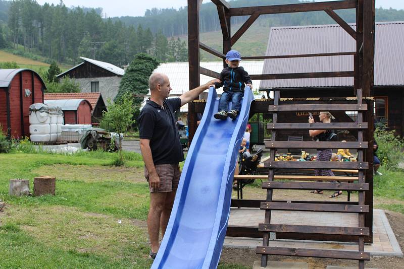 Prázdninové poježdění na lesní železnici v Rajnochovicích.