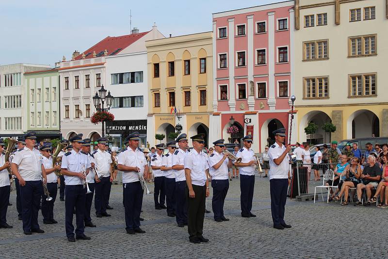 Mezinárodní festival vojenských hudeb na Velkém náměstí v Kroměříži 2019